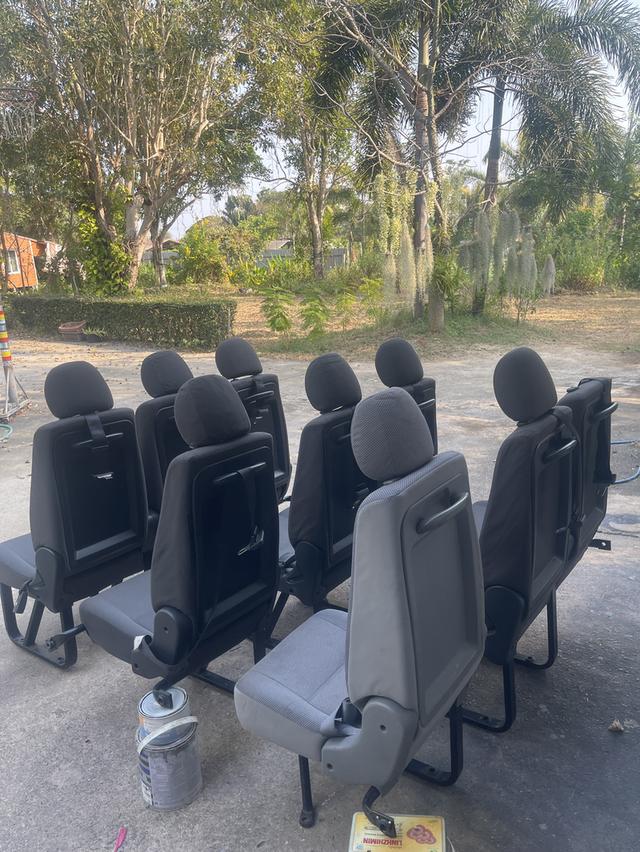เก้าอี้นั่งรถตู้ 3 แถว รูปที่ 3