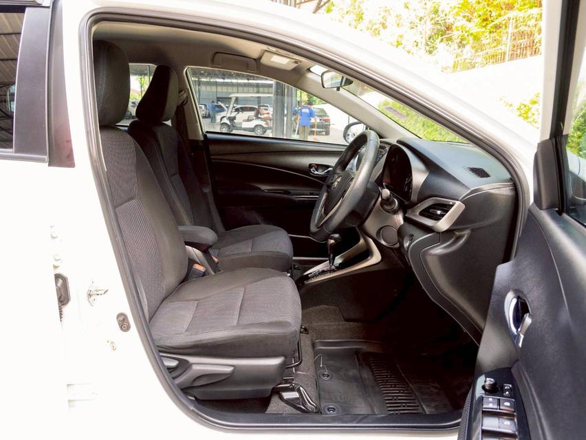 Toyota Yaris Ativ 1.2G ปี2018 8