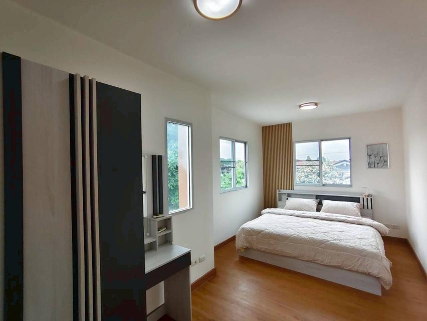 หมู่บ้านพฤกษา 92 ถนนลำลูกกา ต.ลาดสวาย อ.ลำลูกกา จ.ปทุมธานี 15