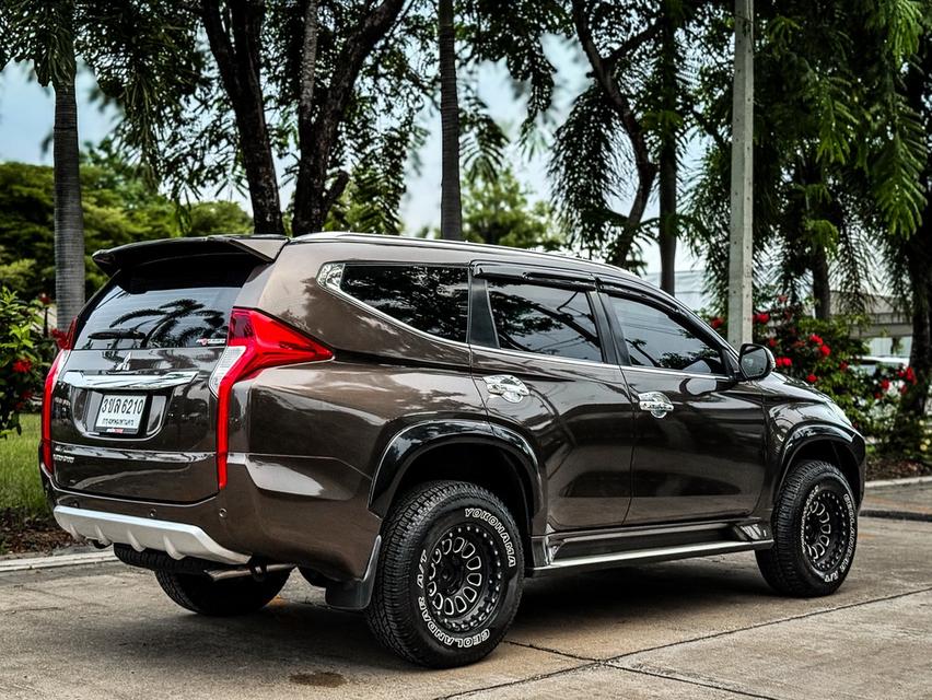 Mitsubishi Pajero 2.4GT ปี16