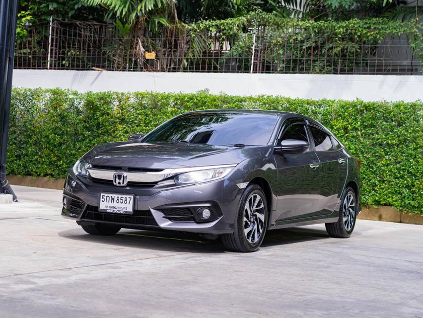 Honda Civic FC 1.8 EL ปี 2016 ประกันเครื่องยนต์เกียร์หลังการขาย 3 ปี/30,000. Km.