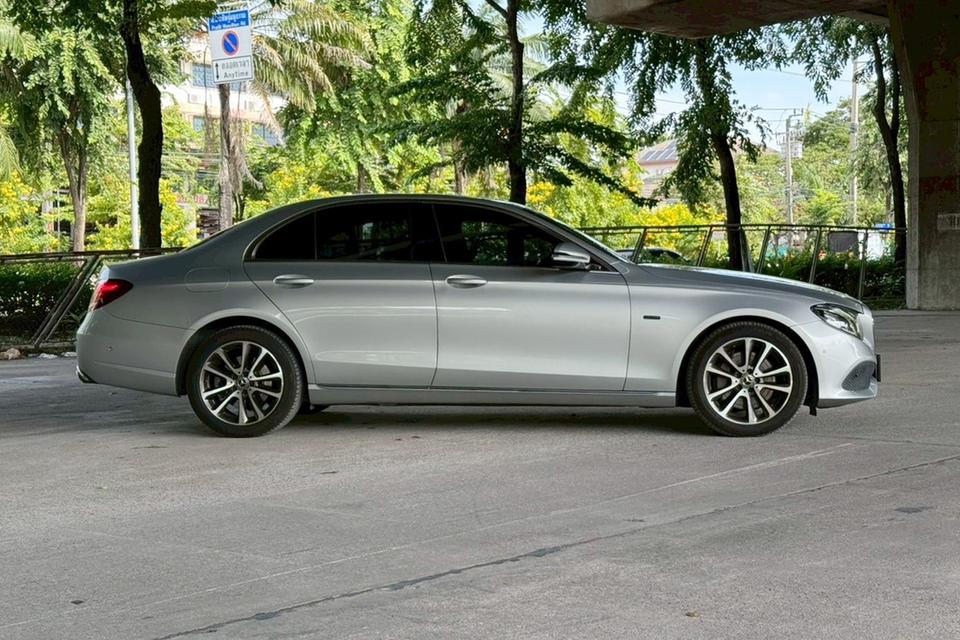 Mercedes-Benz E350e Avantgarde Facelift W213 AT ปี 2019 รถมือเดียว สภาพดี
