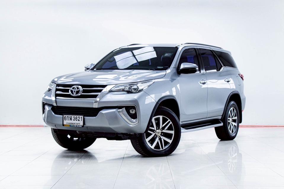 ✨ TOYOTA FORTUNER 2.4 V AT ปี 2017 โฉมใหม่