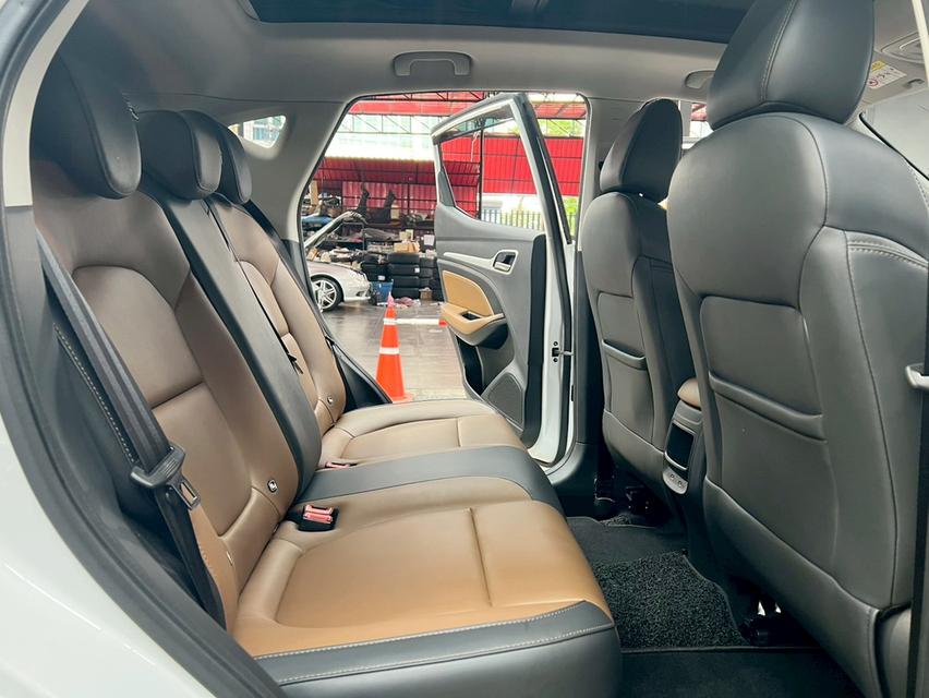 MG ZS 1.5 X+ SUNROOF ปี2023  ไมล์น้อย 8