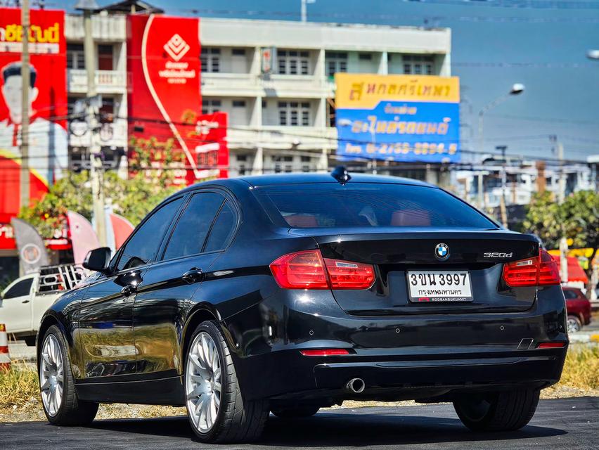 BMW 320D SPORT LINE 10