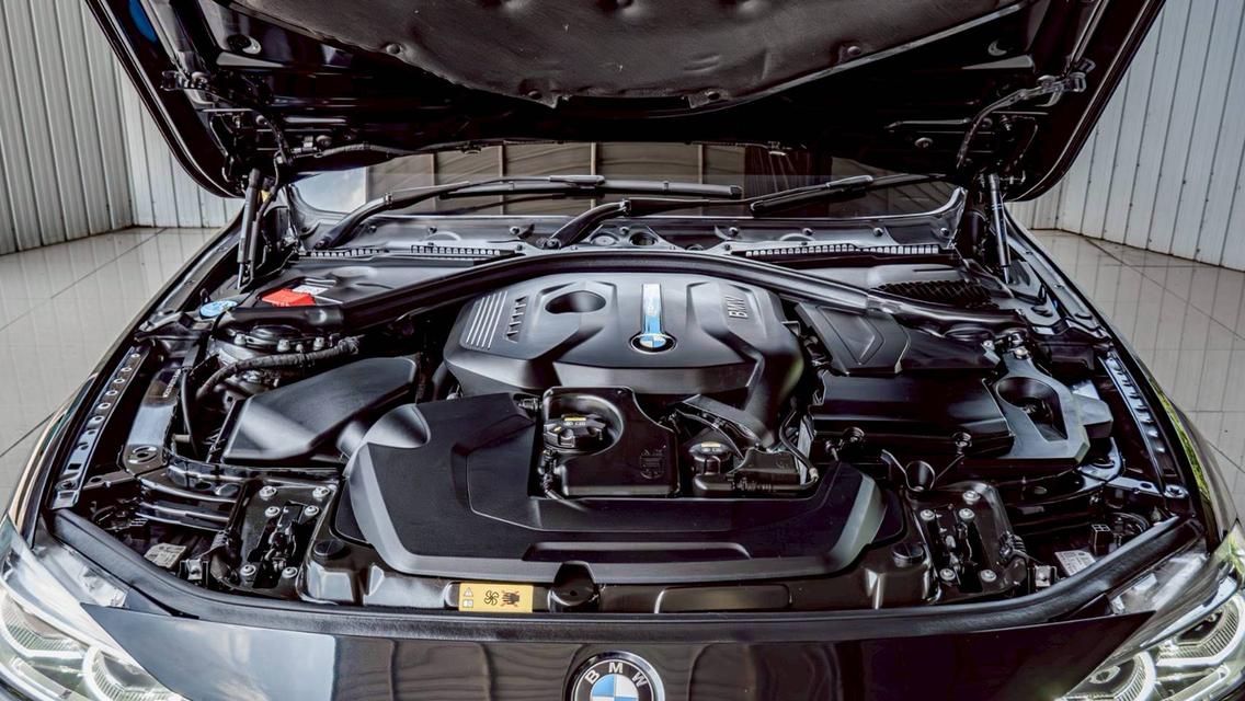 BMW 330E Sport ปี2018 รูปที่ 14