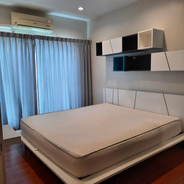 ขาย Townhome 3ชั้น ม. เดอะเมโทร พระรามเก้า เดินทางสะดวก ใกล้รถไฟฟ้าเหลือง+AirportLink หัวหมาก ใกล้มอเตอร์เวย์ไปชลบุรี รพ. สมิติเวชศรีนครินทร์