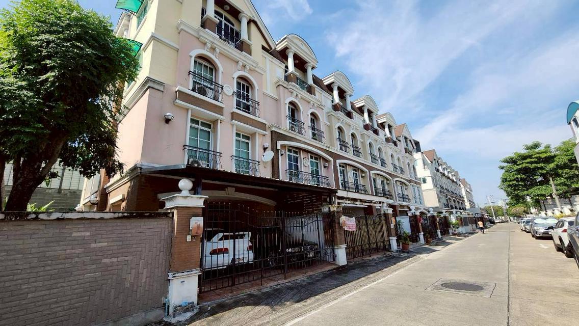 ขายด่วน ทาวน์โฮม 4 ชั้น หมู่บ้านอรุณพัฒน์ สาธุประดิษฐ์-พระราม 3 "บ้านสภาพดี ไม่ทรุด ไม่ร้าว ทำเลศักยภาพ ใกล้ Central พระราม 3" 7 ห้องนอ 4 ห้องน้ำ 4