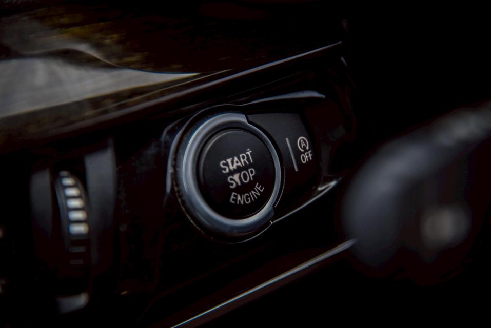 รหัสรถ CBL98 BMW X5 2.0 [F15] sDrive25d Pure Experience AT 2017 12