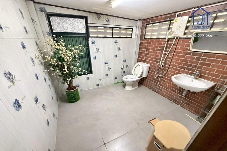 ขายบ้านเดี่ยว 99 ตารางวา ถนนโชคชัย 4 ซอย 84 หลังมุม ใกล้ทางด่วนรามอินทรา 16