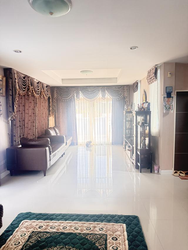 บ้านเดี่ยว 2 ชั้น หมู่บ้านคันทรีโฮม เลค แอนด์พาร์ค ศรีราชา ชลบุรี 8