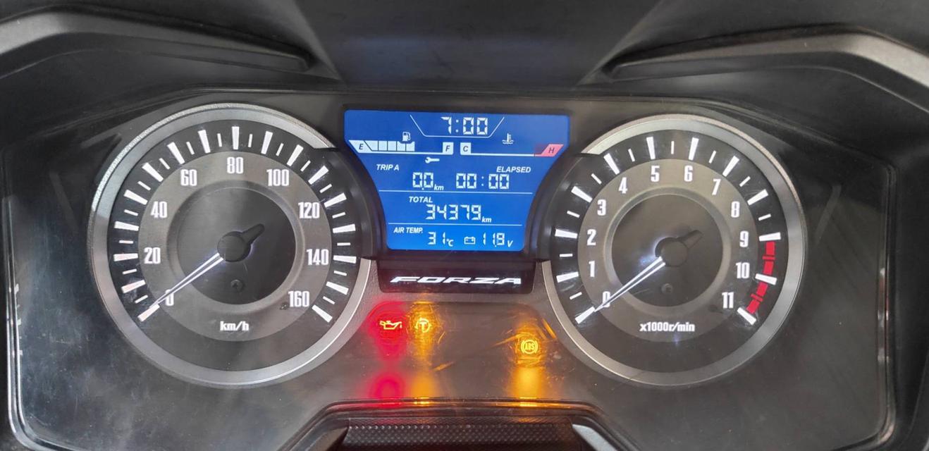 มอเตอร์ไซด์ Honda Forza 300 ปี 2019 รูปที่ 8