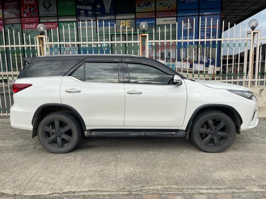 2017 #TOYOTA #FORTUNER 2.8 TRD SPORTIVO BLACK TOP 2