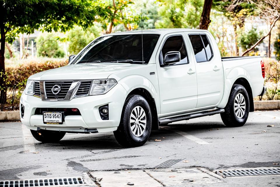 NISSAN NAVARA 2.5 DOUBLE CAB ปี 2013 เกียร์ธรรมดา สีขาว