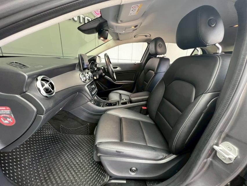 ปี 2019 BENZ GLA-CLASS, 200 โฉม W156 ปี14-20 สีเทา เกียร์ออโต้ มือเดียวป้ายแดง รูปที่ 11