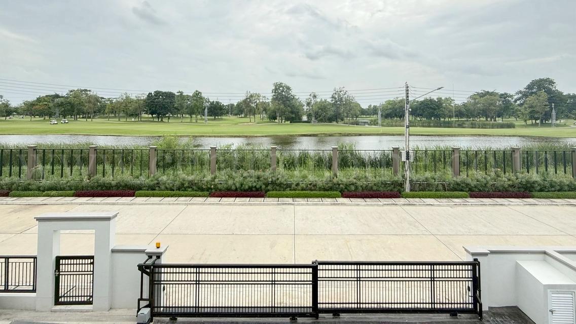 บ้านเดี่ยวหรู สไตล์ Modern เศรษฐสิริ กรุงเทพ - ปทุมธานี วิวสนามกอล์ฟ Panorama ดีที่สุดในโครงการ  19