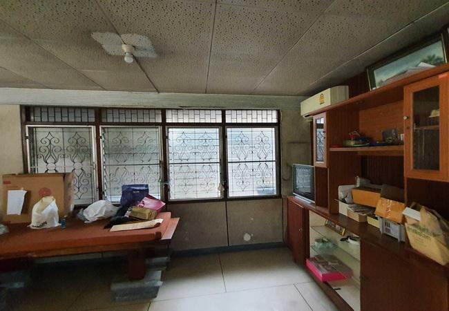 ขายและให้เช่าบ้าน ถนนจรัญสนิทวงศ์ ซอย 50/1 เนื้อที่ 116 ตร.ว. ทำเลดี 9