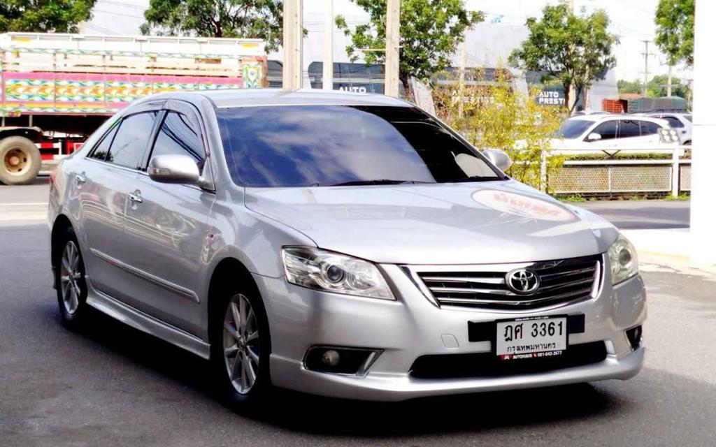 Toyota Camry ปี 2010 สีเทา