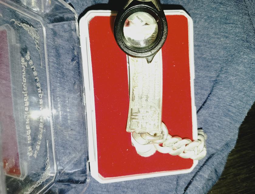 หลวงพ่อพัฒน์ ปุญญกาโม เลสมหาเจดีย์ปุญญกาโม เลสหนัก 2-3 บาท เนื้ออัลปาก้าลงยาน้ำเงินขอบแดงซุ้มเขียว...หน้ากากทอง**,,,, เลข66 สร้างเพียงประมาณ 500 เส้น  5