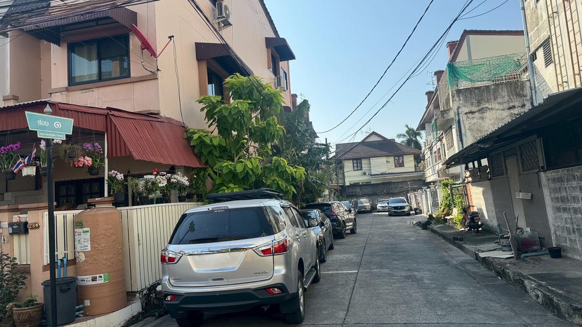 ขายทาวน์โฮม 3 ชั้น 29.4 ตร.ว. หมู่บ้านเกตุนุติ การ์เด้นท์ ซอย 1 นาคนิวาส ซอย 38 17