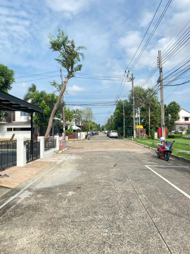 ขาย ทาวน์เฮาส์ 2 ชั้น ,เนื้อที่ 38 ตารางวา หมู่บ้านเดอะวิลล่า วงแหวน-รามอินทรา ซอยคู้บอน 27 แยก 10 แขวงท่าแร้ง เขตบางเขน กรุงเทพฯ 18