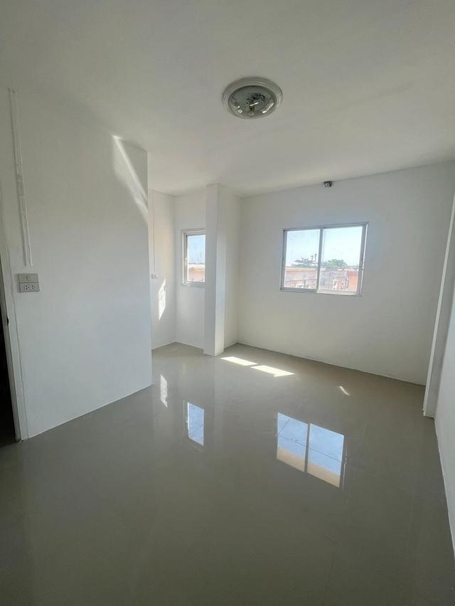 ทาวน์โฮม 3ชั้น หมู่บ้านเพชรทวี พุทธมณฑล สาย5 6