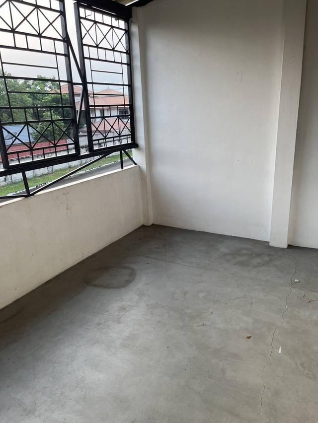 ขายด่วนบ้านไม่ถึง5ล้าน+บ้านติดรถไฟฟ้าเดินไปได้+ขายถูกสุดในโครงการ++ทาวน์โฮม3ชั้น บ้านกลางเมือง พระราม9-ศรีนครินทร์ 13