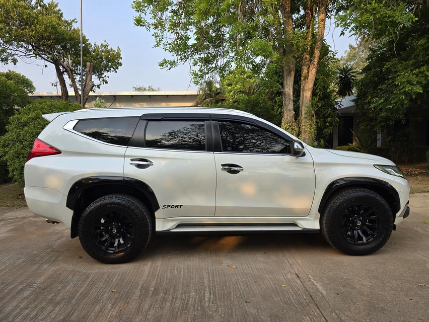 Mitsubishi Pajero Sport 2.4D GT Premium