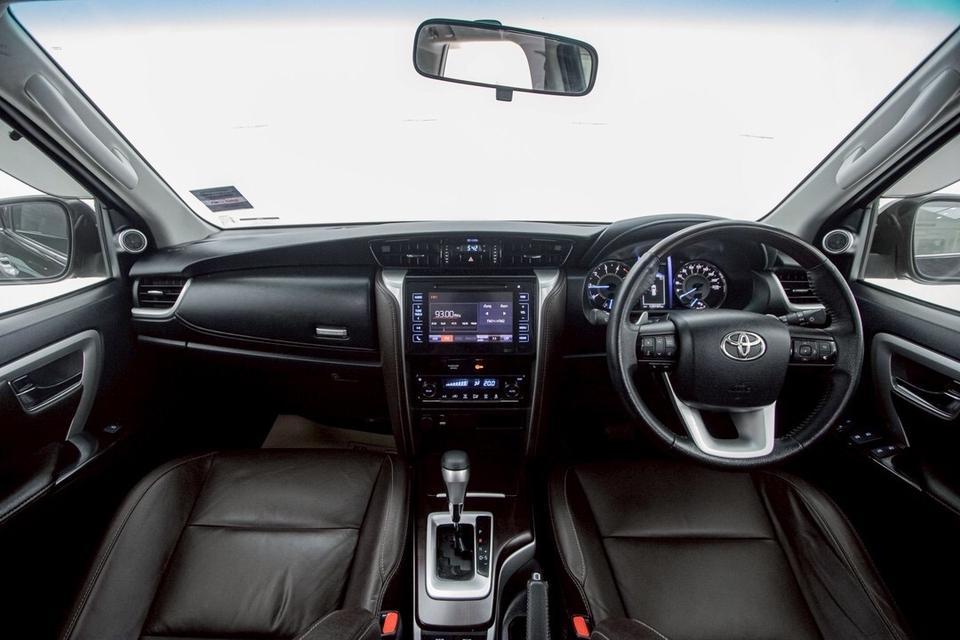 รหัสรถ 1D831 FORTUNER 2.4 V 2020
