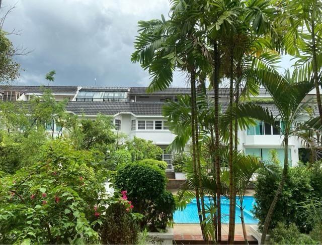 ขายทาวน์โฮม 4 ชั้น เนื้อที่ 25 ตร.วา หมู่บ้านพร้อมพรรค เพลส ทองหล่อ 25 สุขุมวิท 55 บ้านพร้อมอยู่ 1