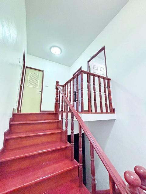 บ้านเดี่ยว 2 ชั้นให้เช่า 3นอน เพอร์เฟค ตลาดบางแก้ว 900 ม. เมกาบางนา 3 กม. 2 น้ำ 36ตร.ว. 150ตร.ม. 2คันBTS ศรีนครินทร์ 8