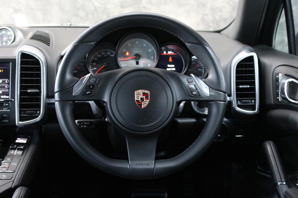 รหัสรถ JRS938 เข้าใหม่สวยจัด กับ Porsche Cayenne Hybrid 2013  13