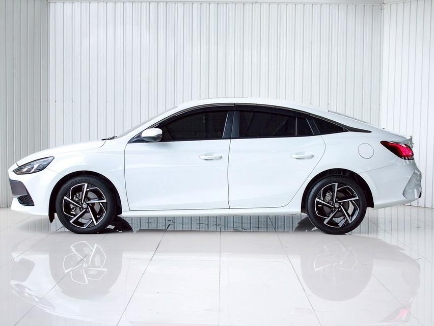 รหัสรถ WRT6252 MG 5, 1.5 D+ sunroof ปี 2023  3