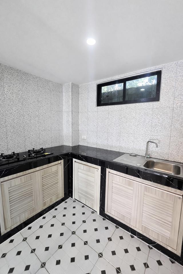 ขายทาวน์เฮ้าส์ 2 ชั้น รีโนเวทใหม่ พร้อมอยู่ ซอยบางปลา 8 บางพลี สมุทรปราการ ราคาถูก 1.99 ล้าน 7