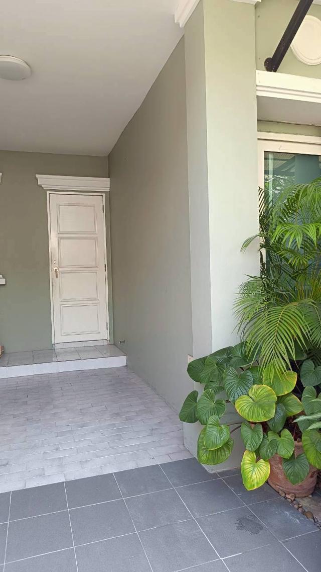 ให้เช่าทาวน์โฮม 2 ชั้น หมู่บ้านสุขุมวิทการ์เด้นซิตี้ 2 มี 4 ห้องนอน 35,000 บาท/เดือน 3