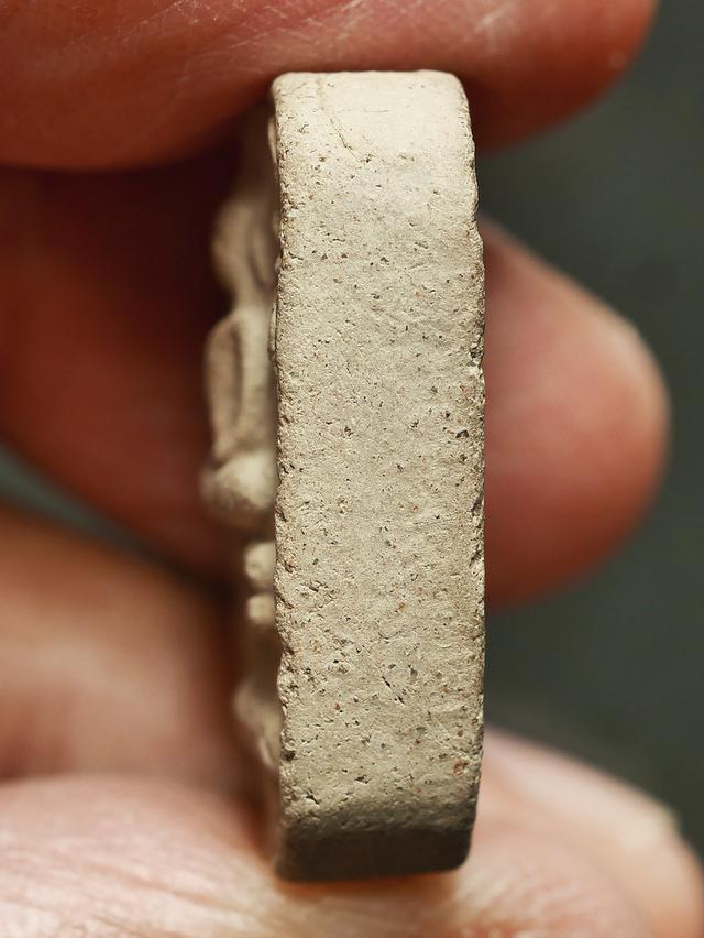 พระหลวงพ่อปาน วัดบางนมโค พิมพ์ขี่เม่นมังกร เก่า เดิมๆ 9