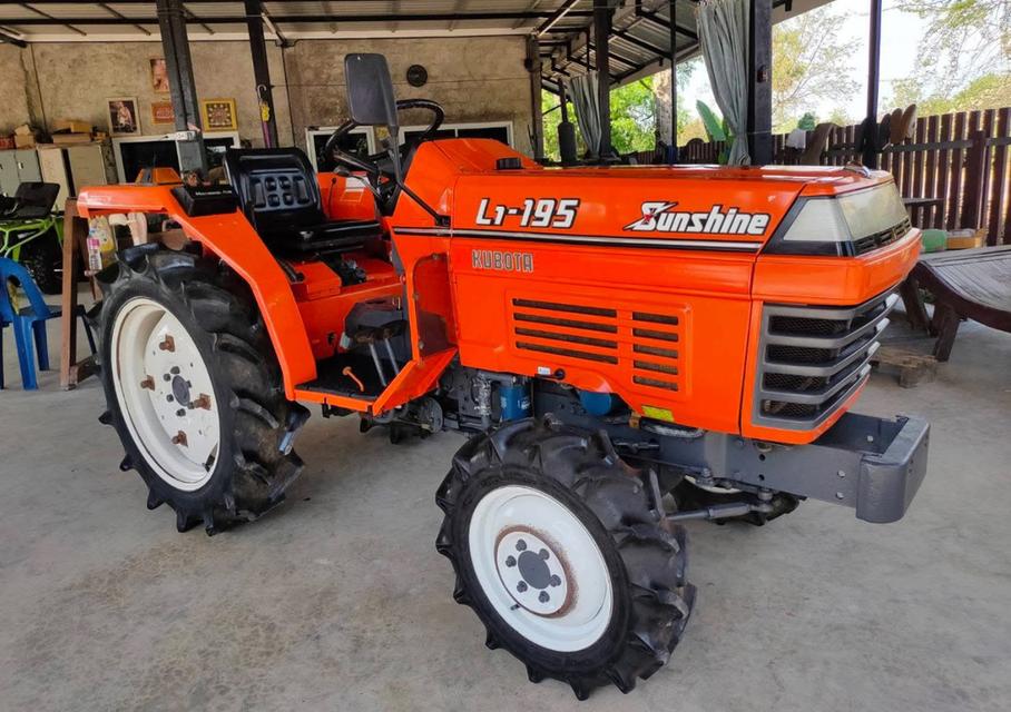 รถไถ KUBOTA L1195 รุ่นยอดฮิต