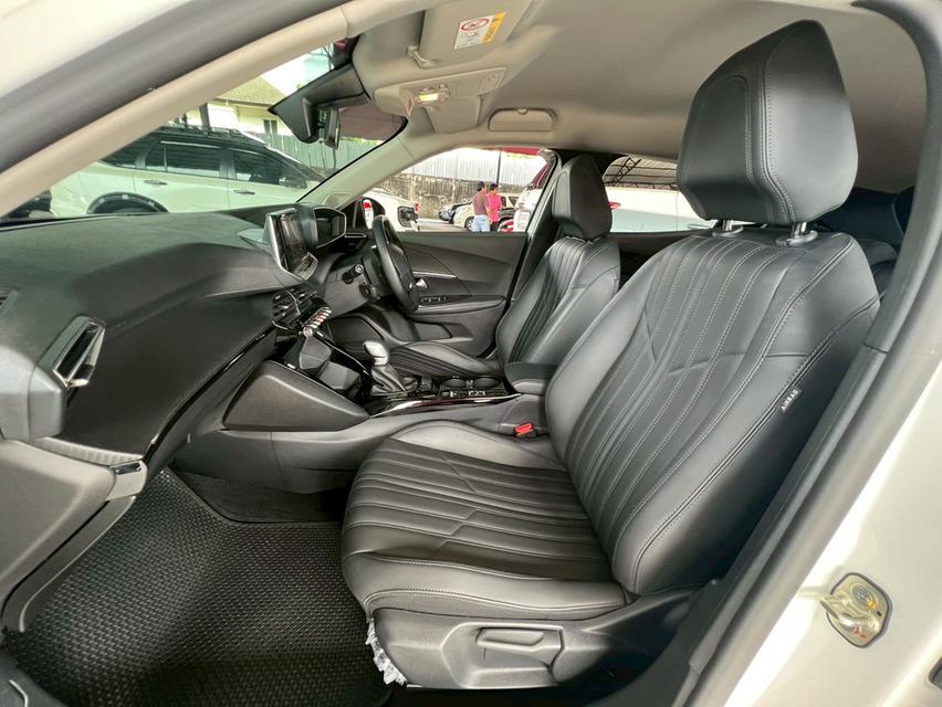 ปี 2023 PEUGEOT 2008, 1.2 ALLURE ประวัติศูนย์ครบ 12