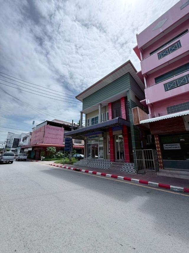 ขายอาคารพาณิชย์ 2 ชั้น ทำเลดี ใจกลางวิเศษชัยชาญ ใกล้กรุงเทพฯ เดินทางสะดวก 4