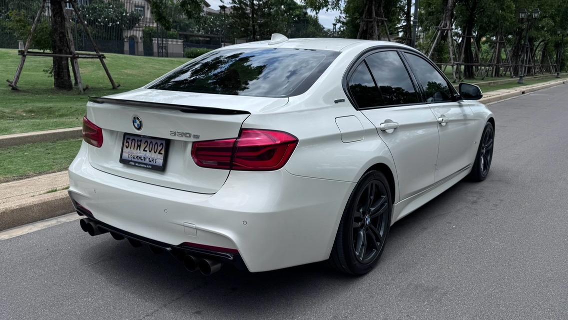 (แจ้งรหัสรถ TPV2002) 🎊 BMW 330e M Sport ปี 2018 🎊 รูปที่ 5