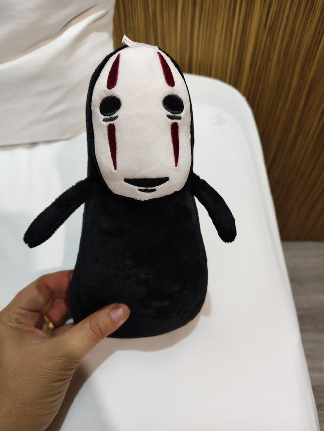 ตุ๊กตางานแขวนหน้าติดกระจกได้