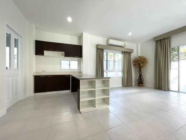 ให้เช่าบ้านเดี่ยว 2 ชั้น 60 ตร.ว. หมู่บ้านสราญสิริ รามอินทรา 2 หลังมุม ถนนปัญญาอินทรา 6