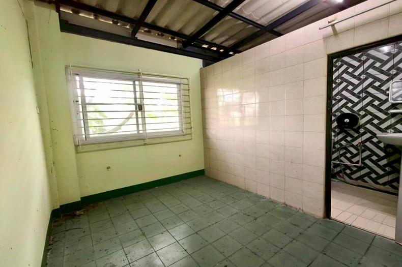 ขาย/เช่า อาคารพาณิชย์ เนื้อที่ 15 ตร.ว. หมู่บ้านขวัญทิพย์ (ซอย 1) (ซอยเพชรเกษม 69), ใกล้เทวาลัยท้าวมหาพรหม ถนนเพชรเกษม แขวงหนองค้างพลู เขตหนองแขม 14