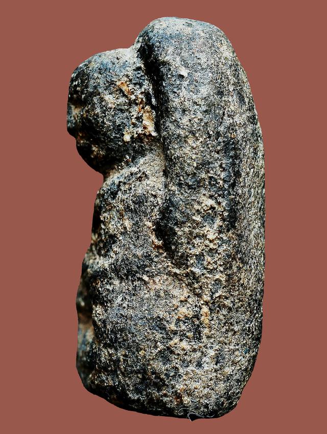 พระหลวงปู่ทวดเนื้อว่าน รุ่นแรก วัดช้างให้ พิมพ์พระรอด ปี 2497....เก่าๆ 3