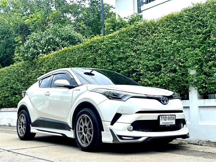 ขาย Toyota CHR 4