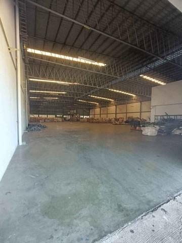 ขายที่ดินพร้อมสิ่งปลูกสร้างบ้านบึงชลบุรี ผังม่วงลายบนพื้นที่ 24 ไร่ขนาดพื้นที่รวม 10,000 ตรม.