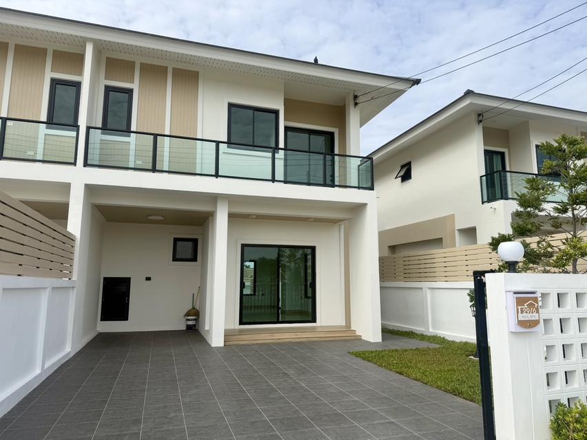 บ้านแฝดพื้นที่ใหญ่ 42.5 ตร.ว. ใกล้เซ็นทรัล–โรจนะ ราคาพิเศษ 2.79 ลบ.* 9