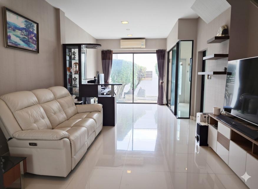 ขายทาวน์โฮม The Terrace รามอินทรา 65 พร้อมเข้าอยู่ได้เลย ใกล้รถไฟฟ้าสายสีชมพู (N.2056) 1