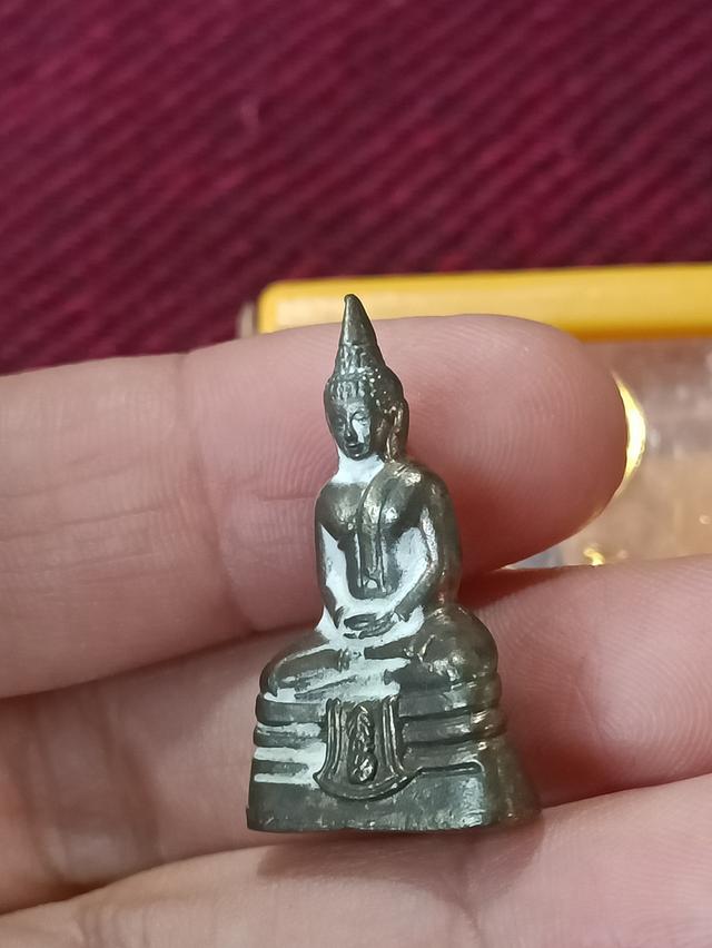 พระกริ่งพระพุทธโสธร ภปร. ปี ๒๕๕๐ วัดโสธรวรารามวรวิหาร จ.ฉะเชิงเทรา    พระกริ่งพระพุทธโสธร ภปร. ปี ๒๕๕๐ รูปที่ 3