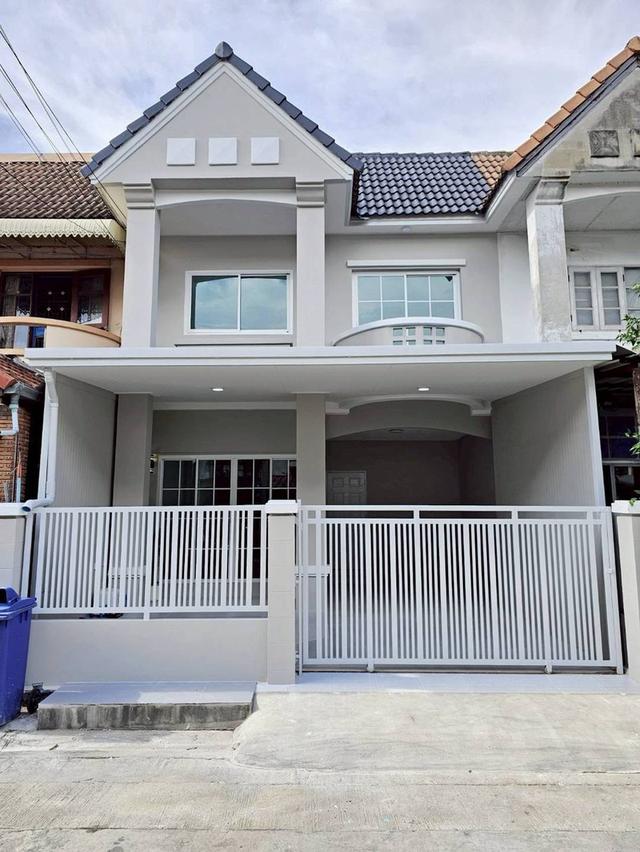 หมู่บ้านลภาวัน8 1